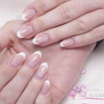 Porcelán francia madula köröm
Porcelán francia madula köröm