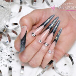 Orosz mandula műköröm
 Orosz mandula műköröm