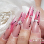 Akril díszítés
 Akril díszítés